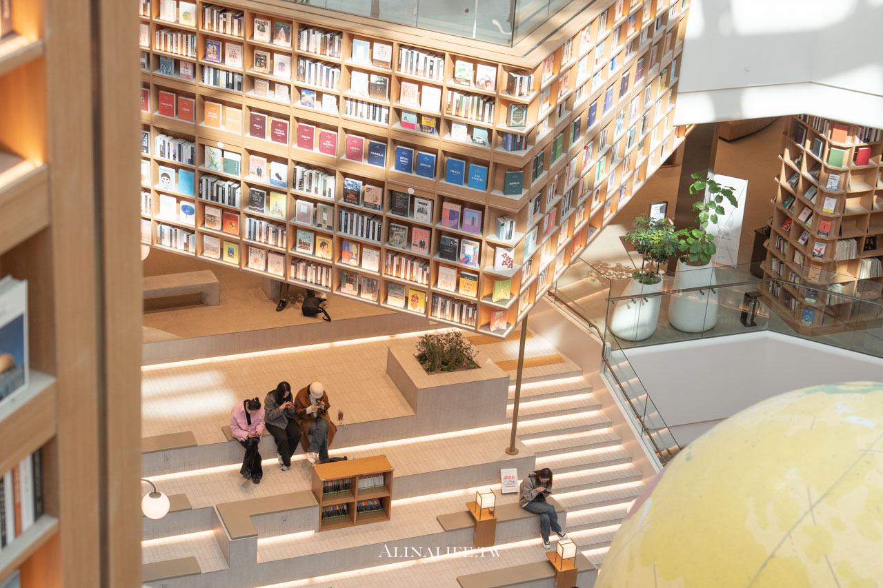水原星空圖書館|夢幻景點免費拍,附美食購物攻略 @Alina 愛琳娜 水原星空圖書館|夢幻景點免費拍,附美食購物攻略 @Alina 愛琳娜