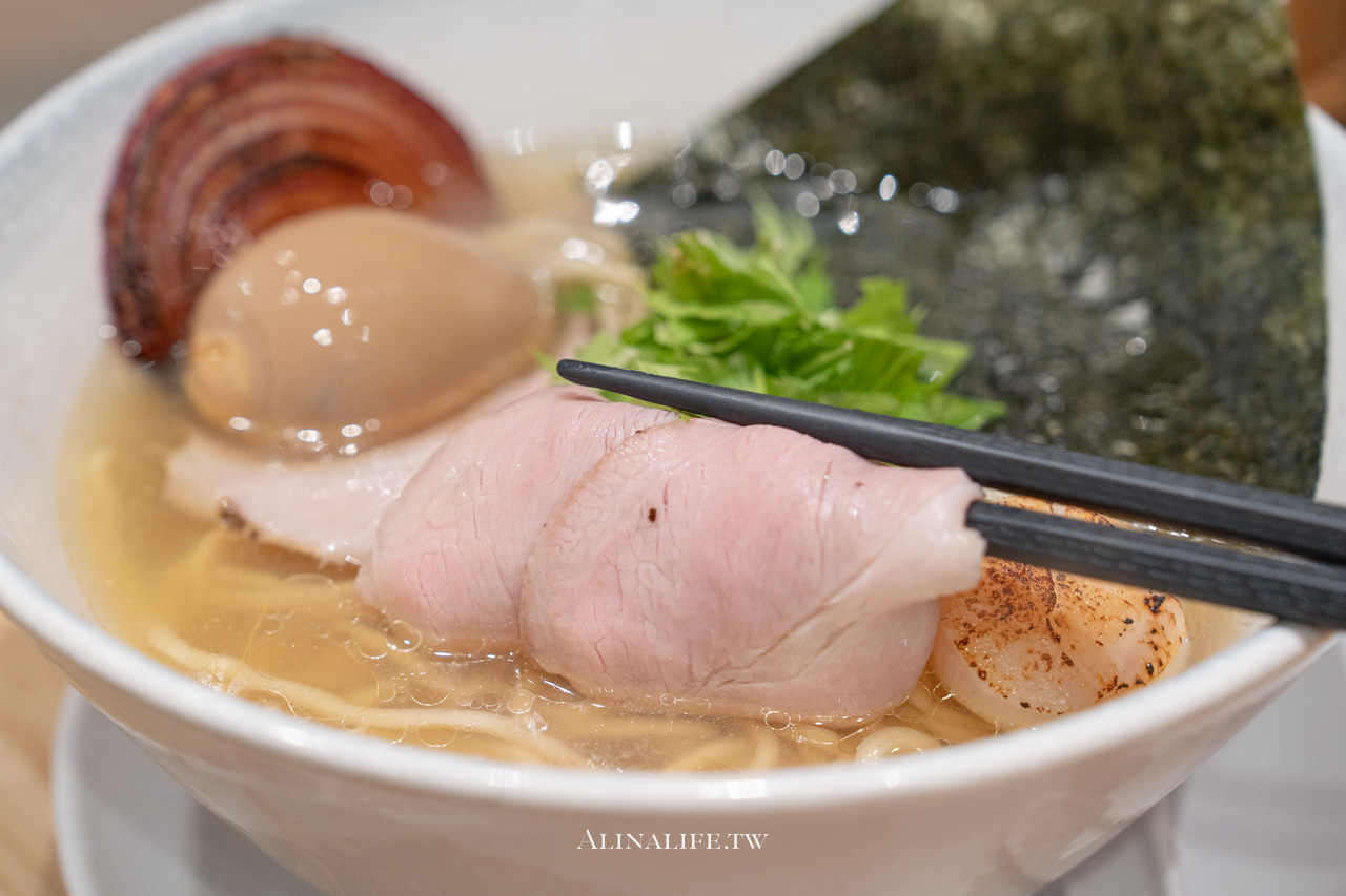 二屋牡蠣拉麵專門店|台北濃郁海味拉麵,免費加麵吃到飽 @Alina 愛琳娜 二屋牡蠣拉麵專門店|台北濃郁海味拉麵,免費加麵吃到飽 @Alina 愛琳娜
