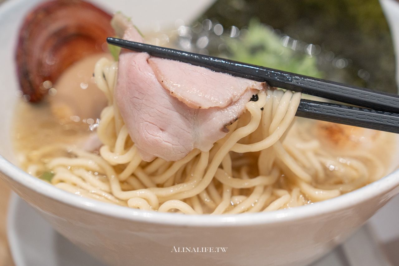 二屋牡蠣拉麵專門店｜台北濃郁海味拉麵，免費加麵吃到飽 @Alina 愛琳娜