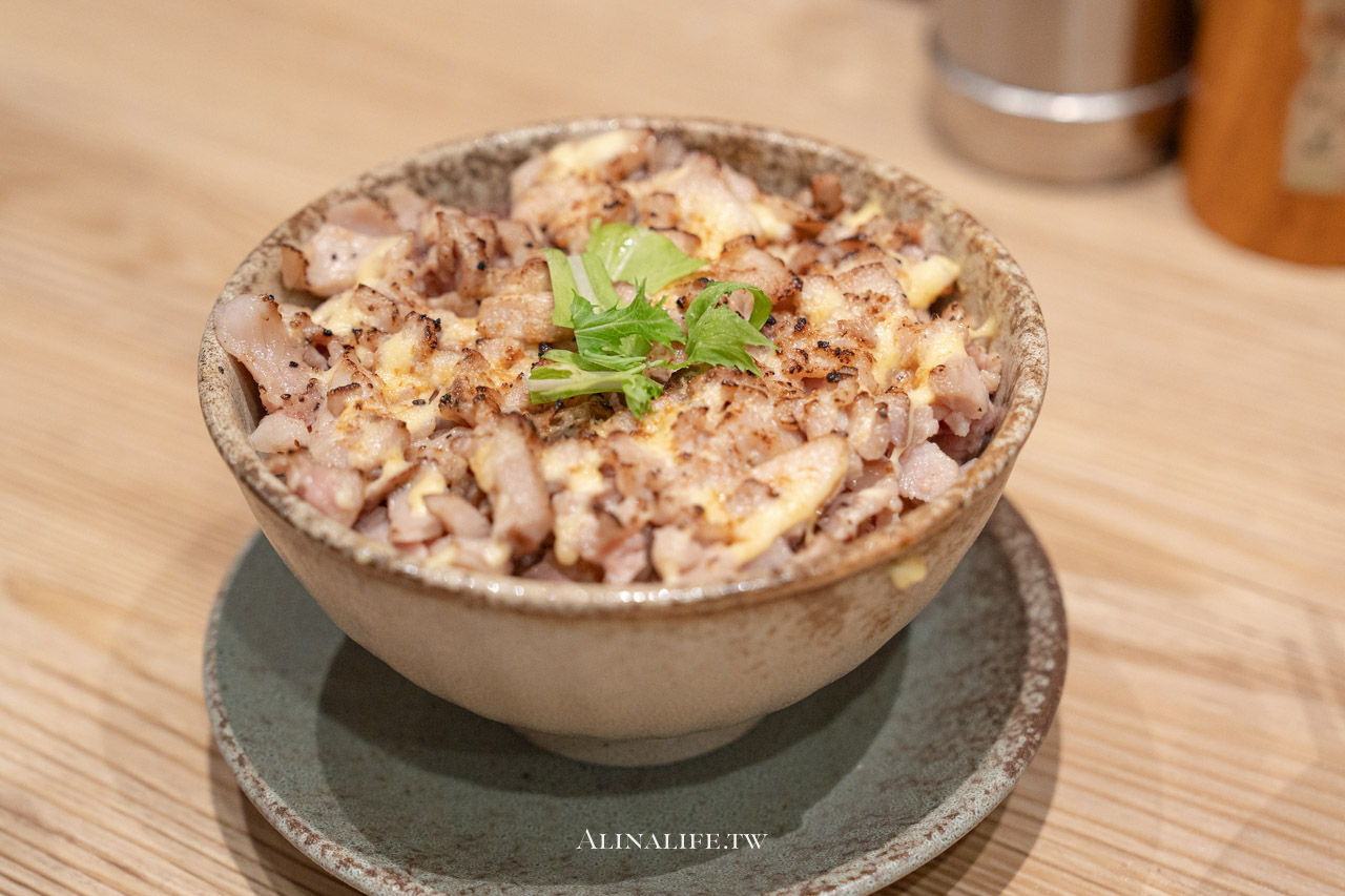 二屋牡蠣拉麵專門店｜台北濃郁海味拉麵，免費加麵吃到飽 @Alina 愛琳娜