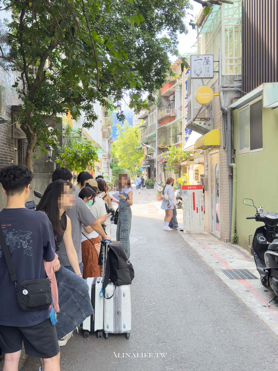 二屋牡蠣拉麵專門店｜台北濃郁海味拉麵，免費加麵吃到飽 @Alina 愛琳娜