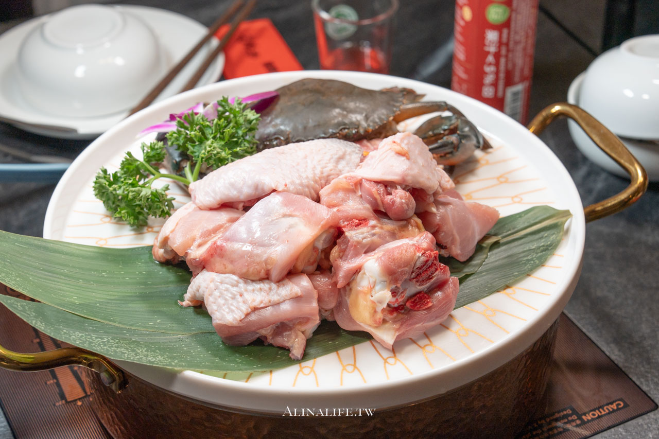 老撈麻辣鍋大稻埕店｜香濃廣東雞煲蟹火鍋，順天外科醫院獨賣 @Alina 愛琳娜
