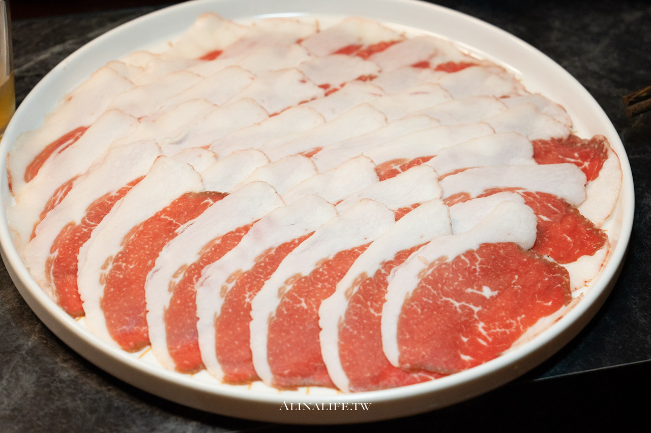 老撈麻辣鍋大稻埕店｜香濃廣東雞煲蟹火鍋，順天外科醫院獨賣 @Alina 愛琳娜