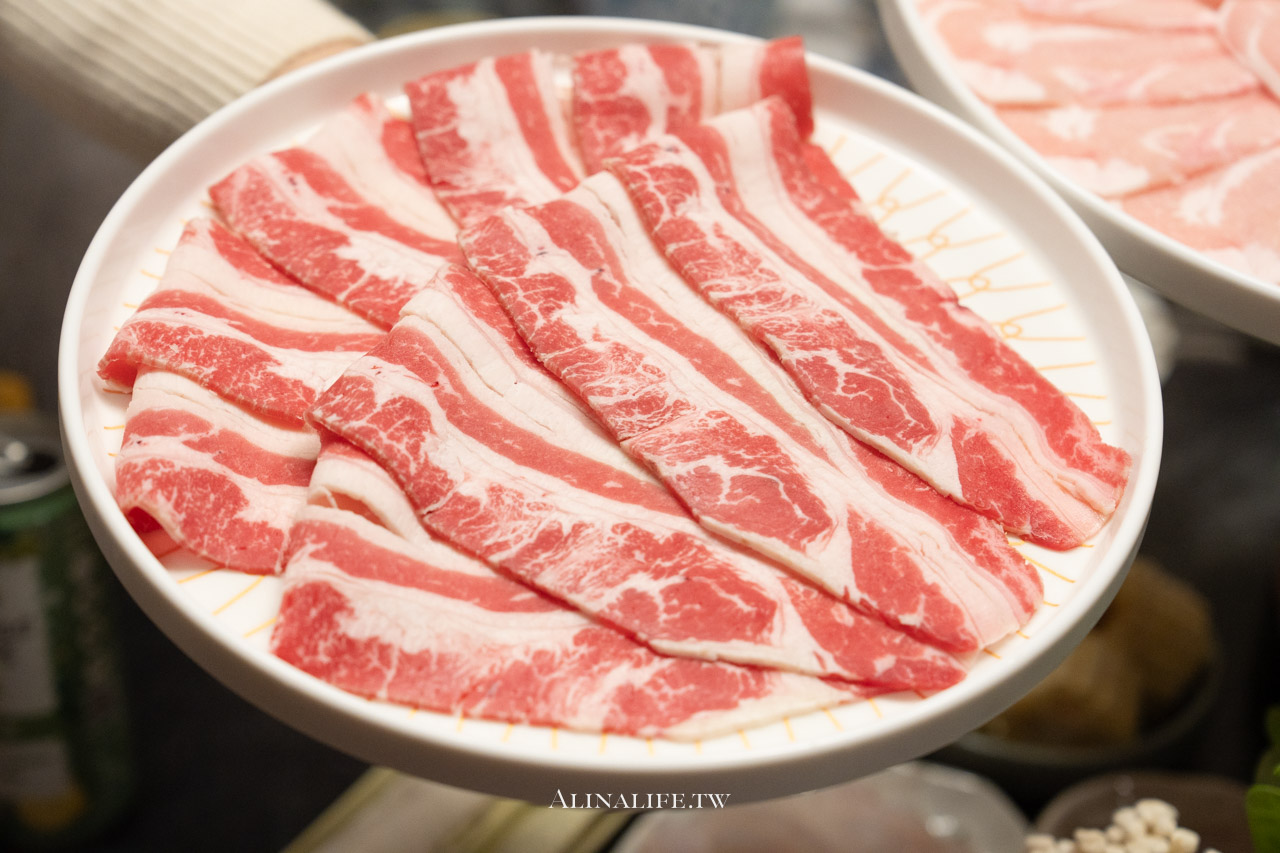 老撈麻辣鍋大稻埕店｜香濃廣東雞煲蟹火鍋，順天外科醫院獨賣 @Alina 愛琳娜