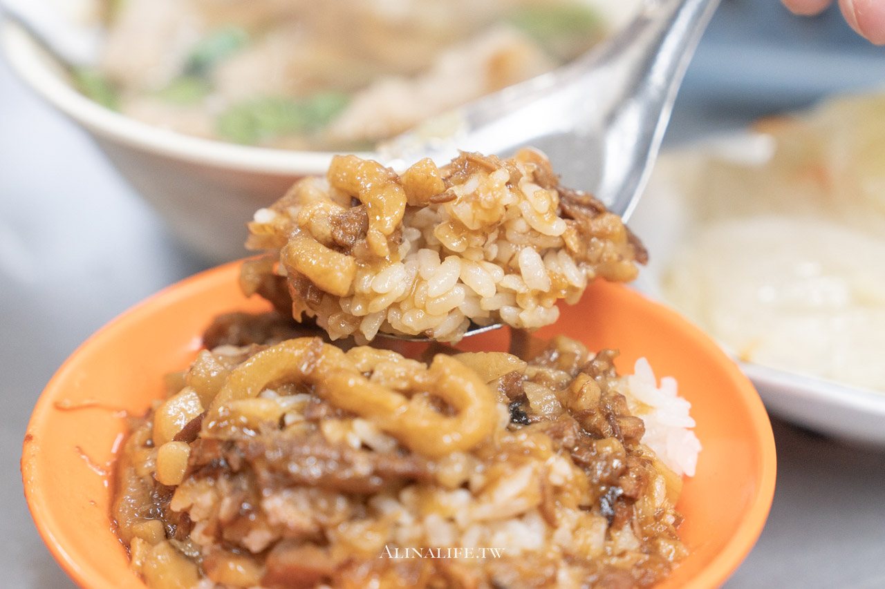 天一香肉焿順|基隆廟口百年老店,肉羹配魯肉飯讓人吃了還想回味 @Alina 愛琳娜 天一香肉焿順|基隆廟口百年老店,肉羹配魯肉飯讓人吃了還想回味 @Alina 愛琳娜
