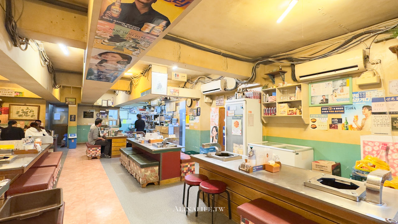 世光烤腸首爾孔德店|48小時熟成炭火大腸,復古溫馨的用餐空間 @Alina 愛琳娜 世光烤腸首爾孔德店|48小時熟成炭火大腸,復古溫馨的用餐空間 @Alina 愛琳娜