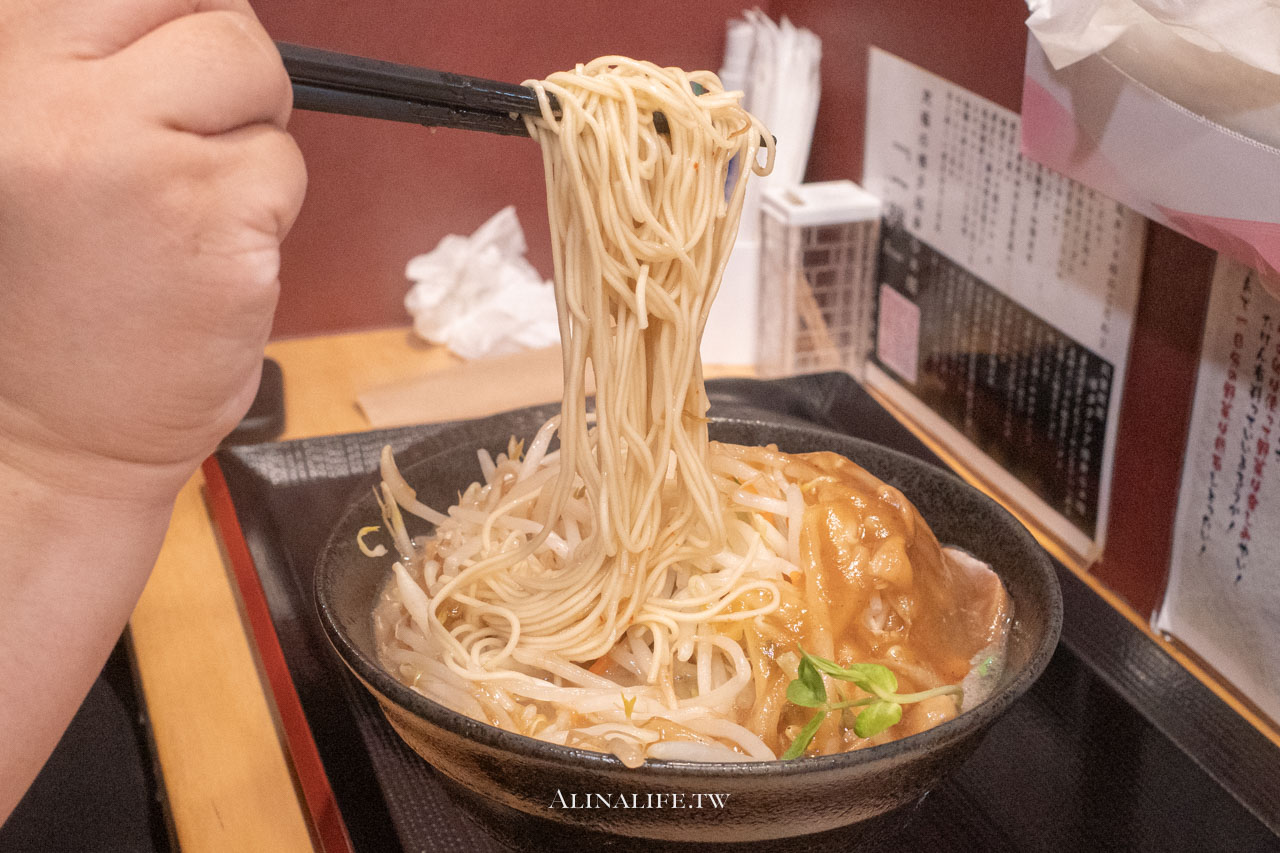 一絆拉麵 らぁ麺|博多豚骨香濃夠味菜量多,東京上野本店免排隊 @Alina 愛琳娜 一絆拉麵 らぁ麺|博多豚骨香濃夠味菜量多,東京上野本店免排隊 @Alina 愛琳娜