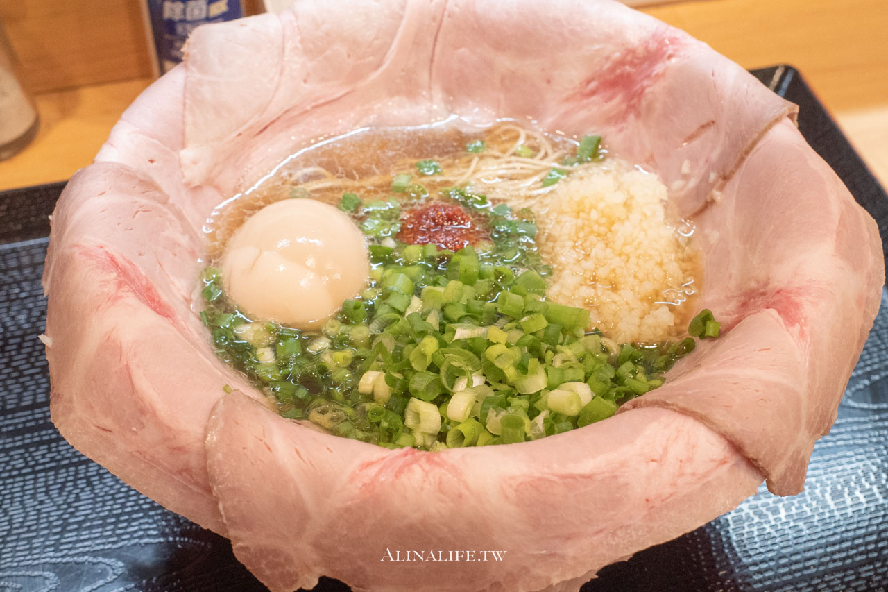 一絆拉麵 らぁ麺｜博多豚骨香濃夠味菜量多，東京上野本店免排隊 @Alina 愛琳娜