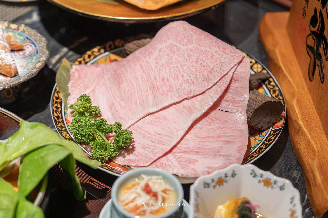 祇園.禪院壽喜燒專門店｜全包廂制服務，預約困難店，品嚐關西風京都美味，名人+網紅熱情推薦 壽喜燒天花板 @Alina 愛琳娜