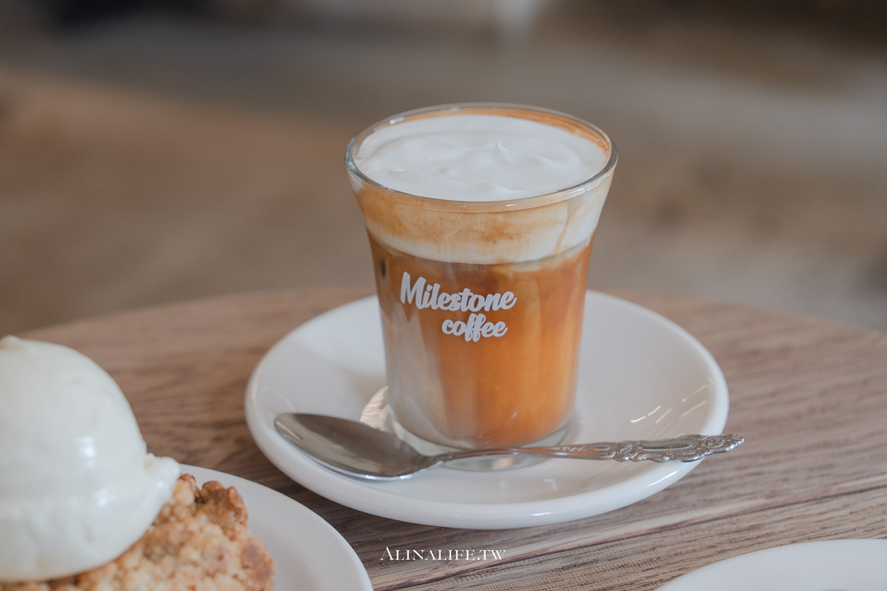 Milestone Coffee｜首爾必喝維也納咖啡，蘋果派拜託一定要吃 @Alina 愛琳娜