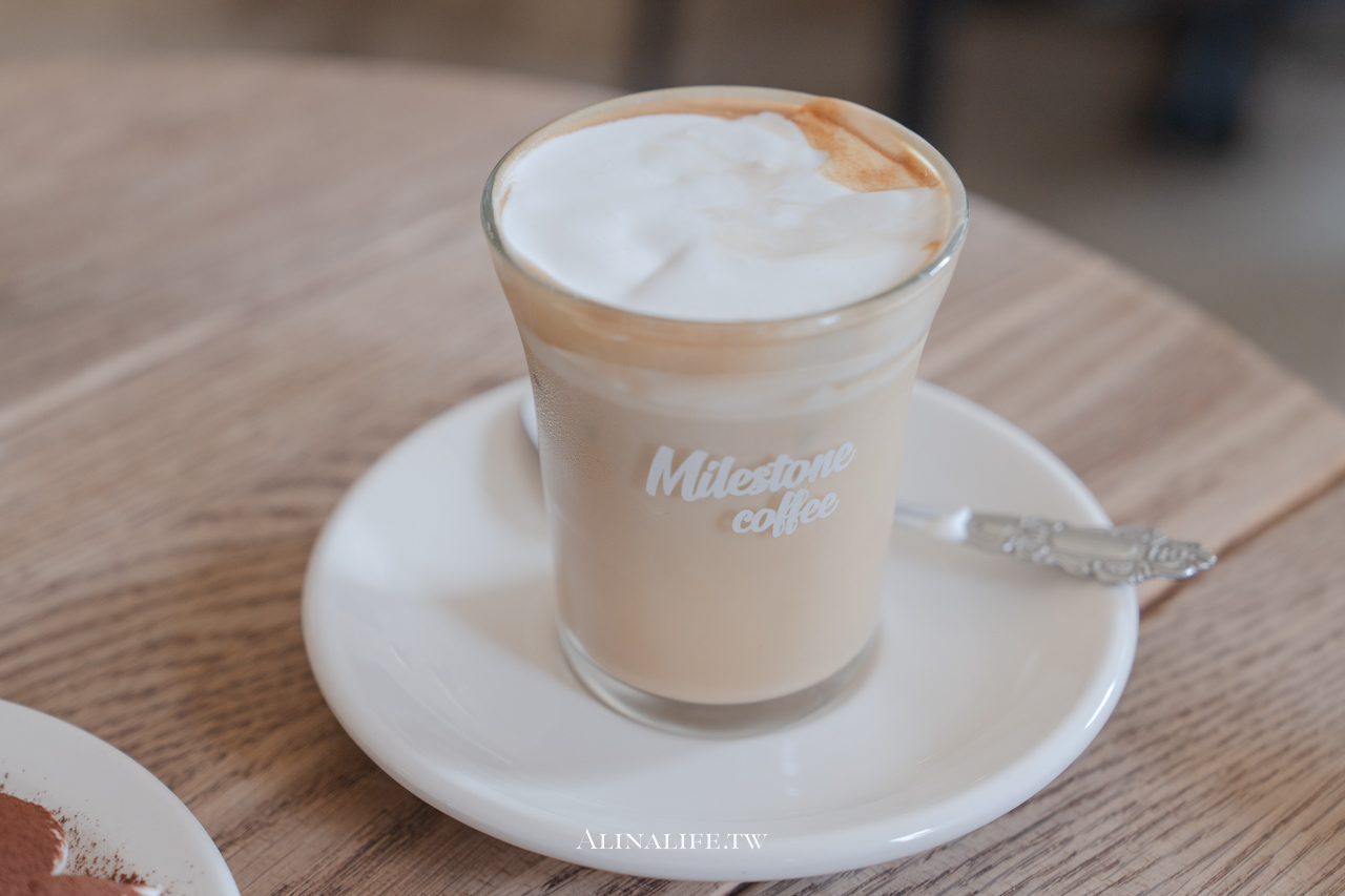 Milestone Coffee｜首爾必喝維也納咖啡，蘋果派拜託一定要吃 @Alina 愛琳娜