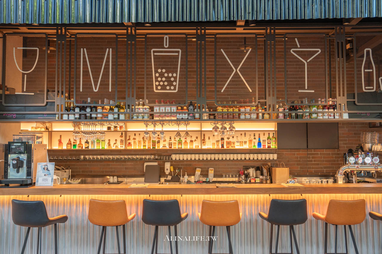 台中豐邑Moxy酒店|捷運站旁萬豪年輕潮流飯店,標準雙人房小巧時尚 @Alina 愛琳娜 台中豐邑Moxy酒店|捷運站旁萬豪年輕潮流飯店,標準雙人房小巧時尚 @Alina 愛琳娜