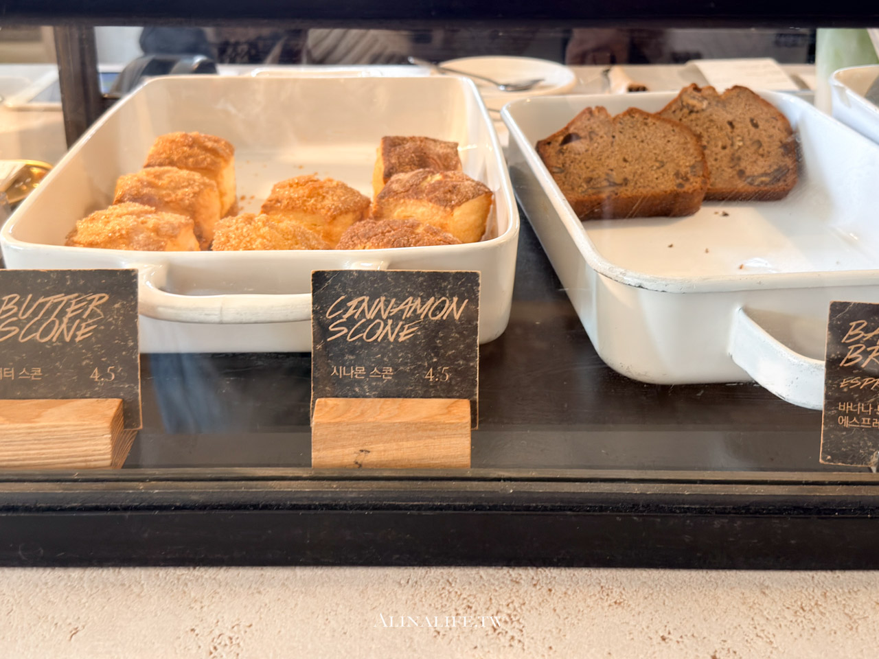 Milestone Coffee｜首爾必喝維也納咖啡，蘋果派拜託一定要吃 @Alina 愛琳娜