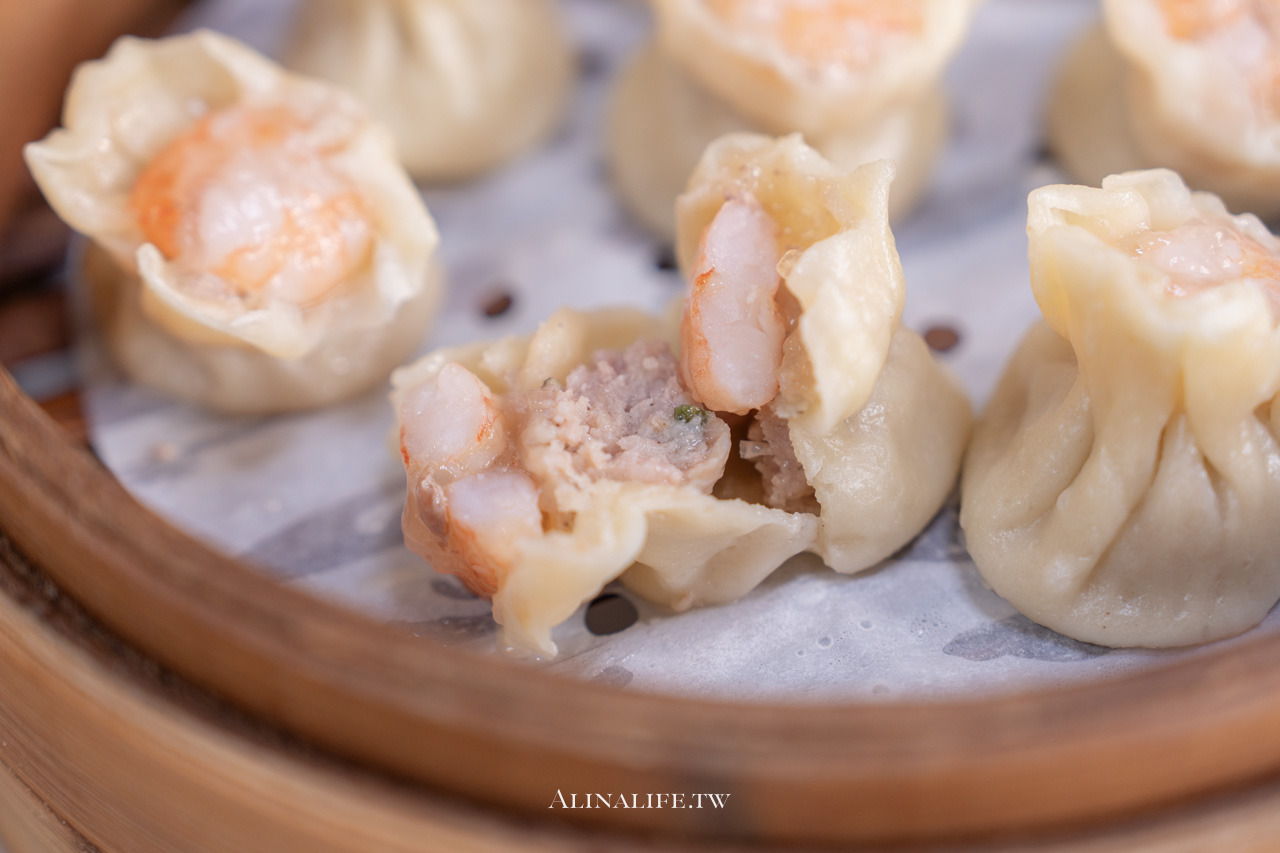 好公道金雞園|永康街50年店,米其林必比登推薦的平價小籠包 @Alina 愛琳娜 好公道金雞園|永康街50年店,米其林必比登推薦的平價小籠包 @Alina 愛琳娜