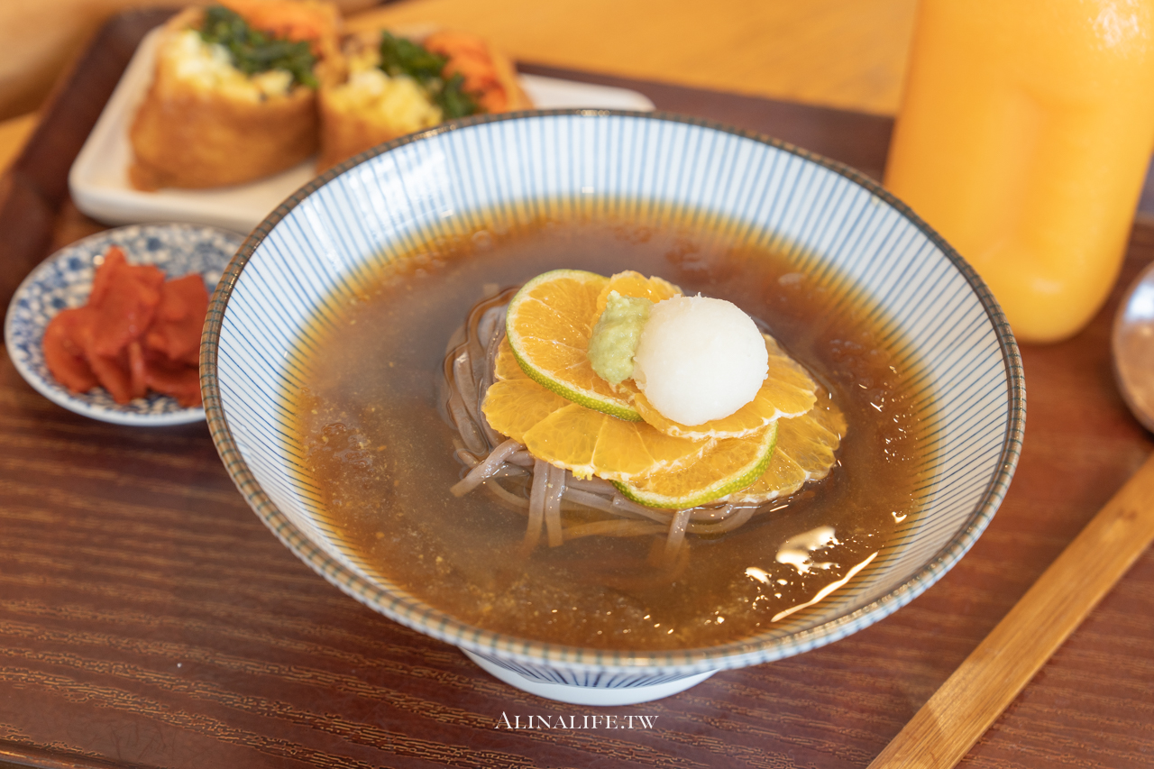 橡子廚房|濟州島青柑橘蕎麥麵,配豆皮壽司一人套餐剛剛好 @Alina 愛琳娜 橡子廚房|濟州島青柑橘蕎麥麵,配豆皮壽司一人套餐剛剛好 @Alina 愛琳娜