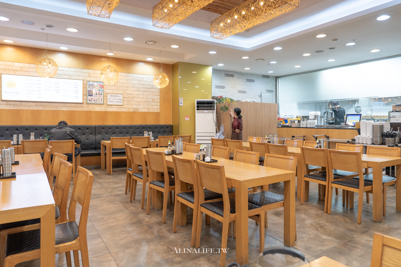江南麵屋｜燉牛排骨香濃夠味，聖水洞上班族都愛吃的排隊美食 @Alina 愛琳娜