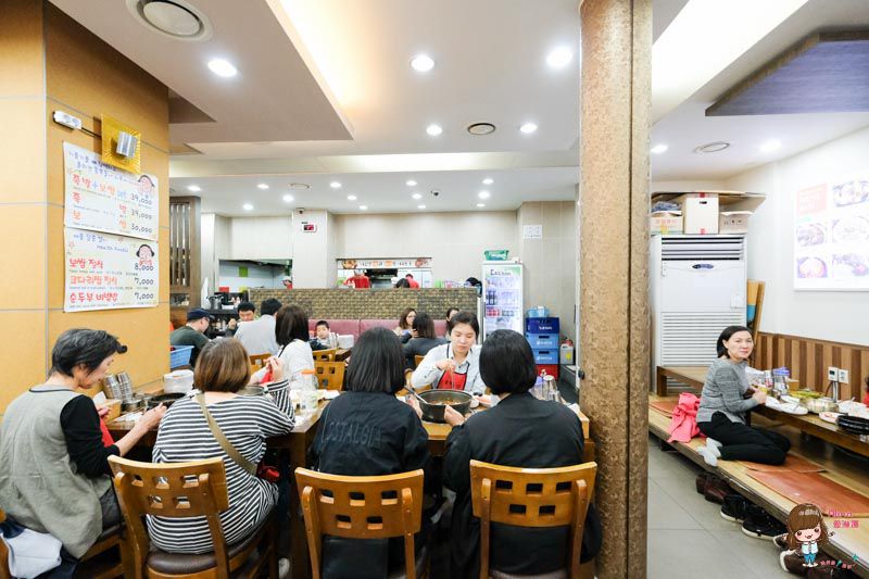 【首爾美食】明洞元堂馬鈴薯排骨湯｜24小時營業的1人友善餐廳 @Alina 愛琳娜