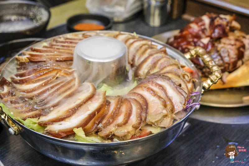 【首爾美食】滿足五香豬腳-市廳/東大門店,米其林推薦韓國美食 @Alina 愛琳娜 【首爾美食】滿足五香豬腳-市廳/東大門店,米其林推薦韓國美食 @Alina 愛琳娜