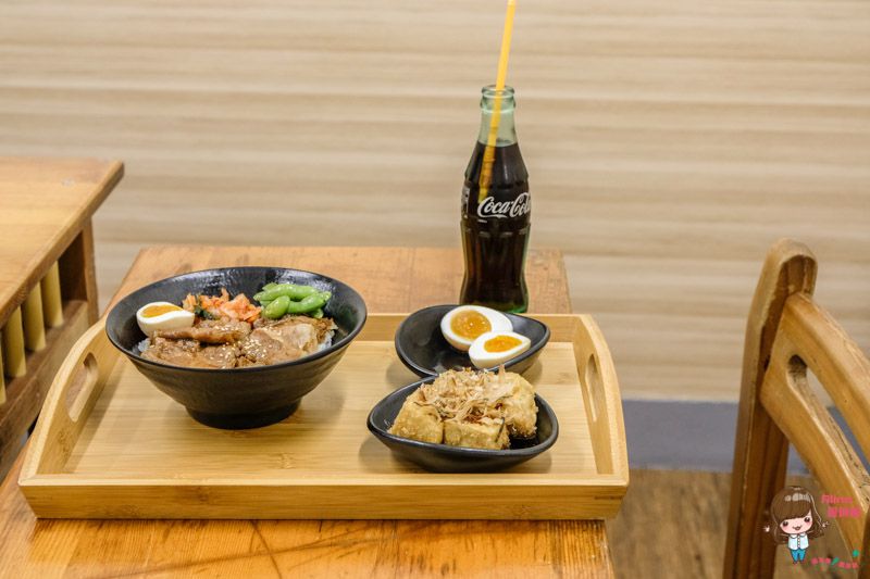 【內湖美食】內湖 小學日燒肉丼食堂 返老還童回到小學食堂吃便當? @Alina 愛琳娜