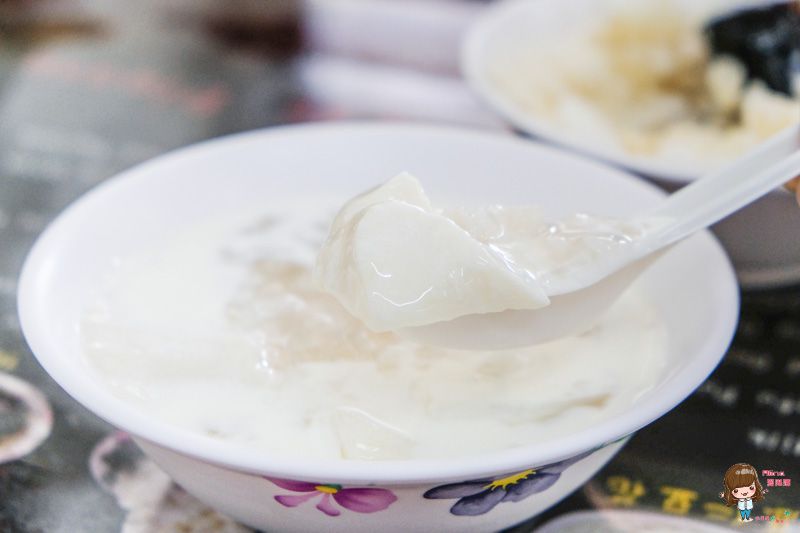 花蓮蔡記豆花|必吃推薦:薏仁豆花加牛奶、仙草奶凍鮮奶冰沙 @Alina 愛琳娜 花蓮蔡記豆花|必吃推薦:薏仁豆花加牛奶、仙草奶凍鮮奶冰沙 @Alina 愛琳娜