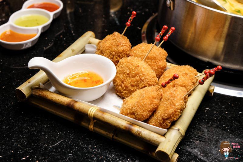 【食記】台北東區 泰滾 泰式火鍋料理-招牌鴛鴦鍋:椰奶雞湯 @Alina 愛琳娜 【食記】台北東區 泰滾 泰式火鍋料理-招牌鴛鴦鍋:椰奶雞湯 @Alina 愛琳娜