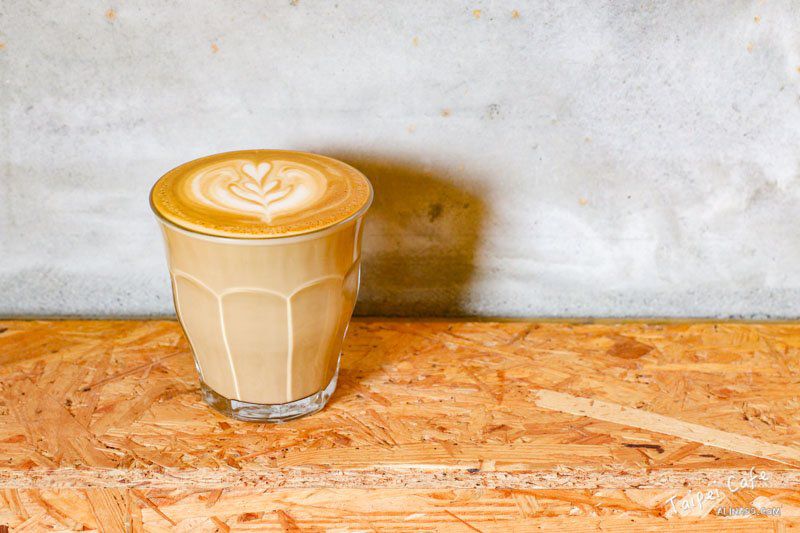 BOOM coffee roasters 大爆咖啡｜台北大安舒適率性的咖啡館空間 @Alina 愛琳娜