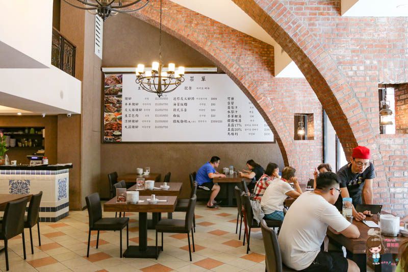 【台北美食】豬腳鬼神 韓國豬腳台灣分店-炭火韓式辣味比原味好吃 @Alina 愛琳娜