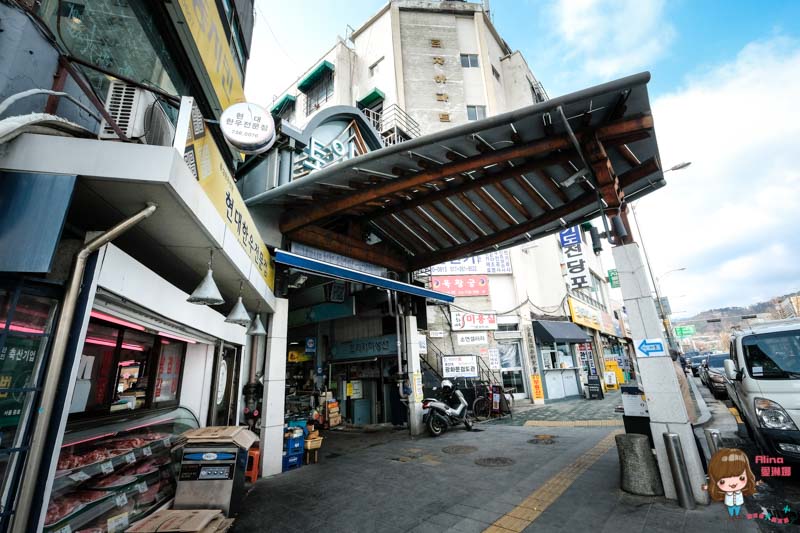 通仁市場｜景福宮旁銅板美食，用古錢買小吃裝便當 @Alina 愛琳娜