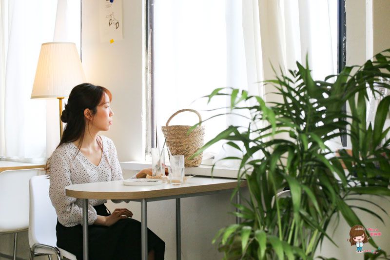 【首爾咖啡館】CETU CAFE 韓國咖啡館-冰雪奇緣 雪寶可可 夢幻調色盤吐司 @Alina 愛琳娜