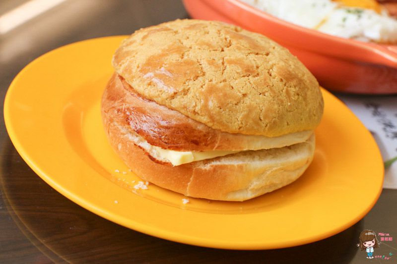 【台北美食】香港特別行運冰室 港式茶餐廳 奶茶正宗香濃 奶黃西多士爆漿熔岩 @Alina 愛琳娜
