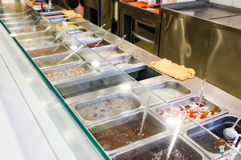 【台北甜點】大方冰品 信義總店｜老牌冰店配料多，最愛任選刨冰 @Alina 愛琳娜