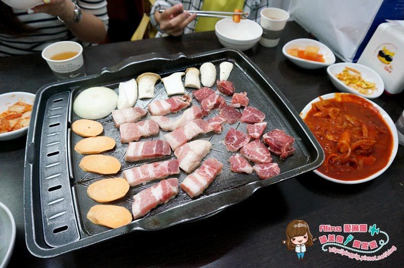【台北美食】東輝韓食館 吃完會讓我想念韓國的馬鈴薯排骨湯 @Alina 愛琳娜