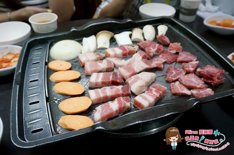 【台北美食】東輝韓食館 吃完會讓我想念韓國的馬鈴薯排骨湯 @Alina 愛琳娜