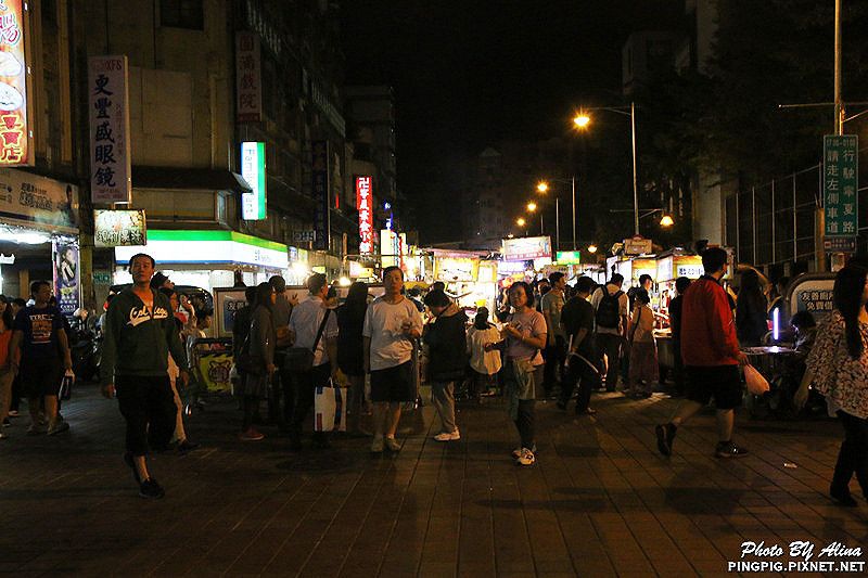 台北寧夏夜市》橋頭燒麻糬.劉芋仔蛋黃芋餅.環記麻油雞.豆花庄 @Alina 愛琳娜