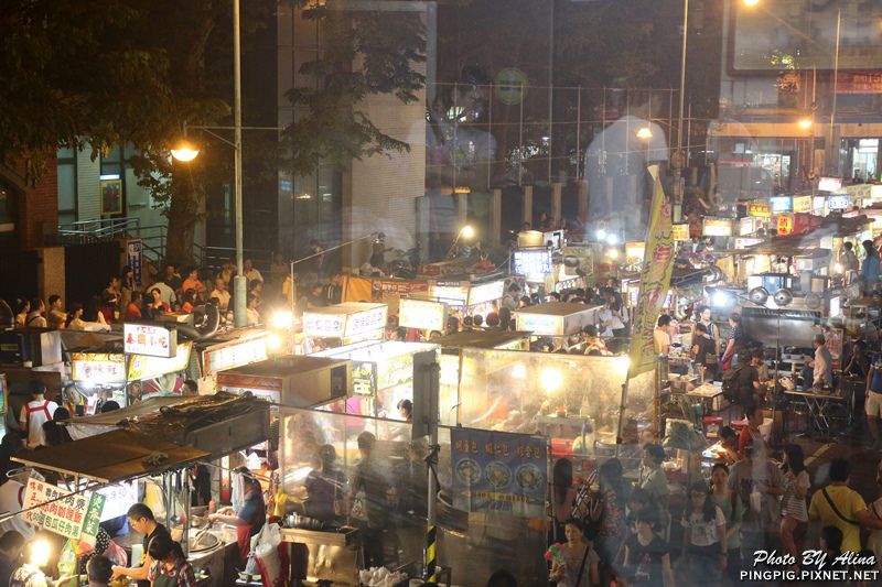 台北寧夏夜市》橋頭燒麻糬.劉芋仔蛋黃芋餅.環記麻油雞.豆花庄 @Alina 愛琳娜