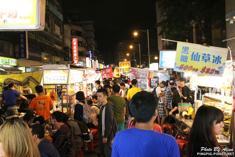 台北寧夏夜市》橋頭燒麻糬.劉芋仔蛋黃芋餅.環記麻油雞.豆花庄 @Alina 愛琳娜